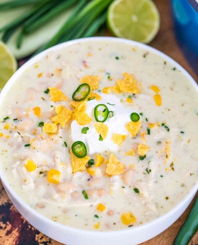 https://featurearticlesforfree.com/wp-content/uploads/2023/09/White-Chicken-Chili-Recipe-4-680x1020-min.jpg